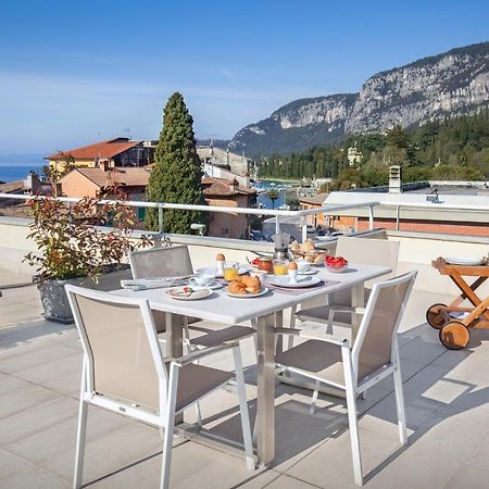 La Rocca Suite การ์ดา ภายนอก รูปภาพ